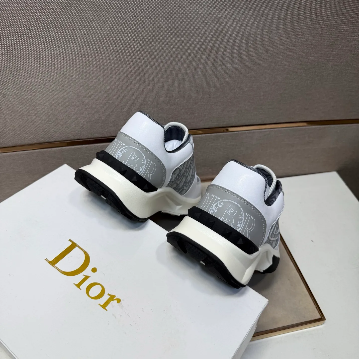 ⬛️Men's shoes💰p442 [Dior~] Men's casual shoes 2025z cabinet sales simultaneously 🔶Size: 38-44#️⃣ 🔷2 colors🔜The upper is made of multi-material splicing➕Mesh lining, comfortable and breathable, sole: original comfortable and wear-resistant outsole, ⚠️real thing📱photographed🎬real thing is better📢📢📢